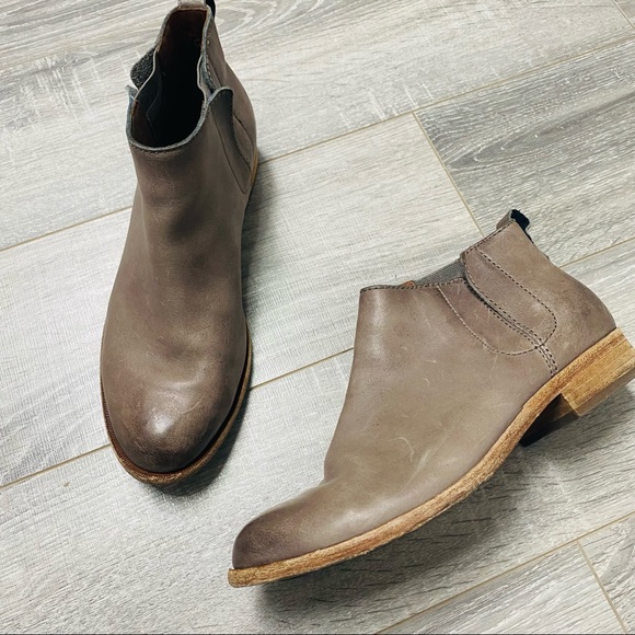 kork booties
